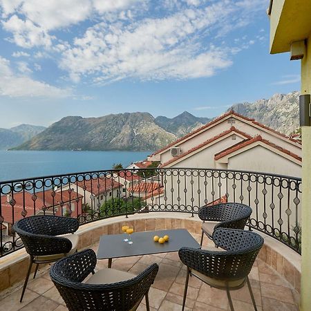 2Montenegro Mimoza Apartments Dobrota Kültér fotó