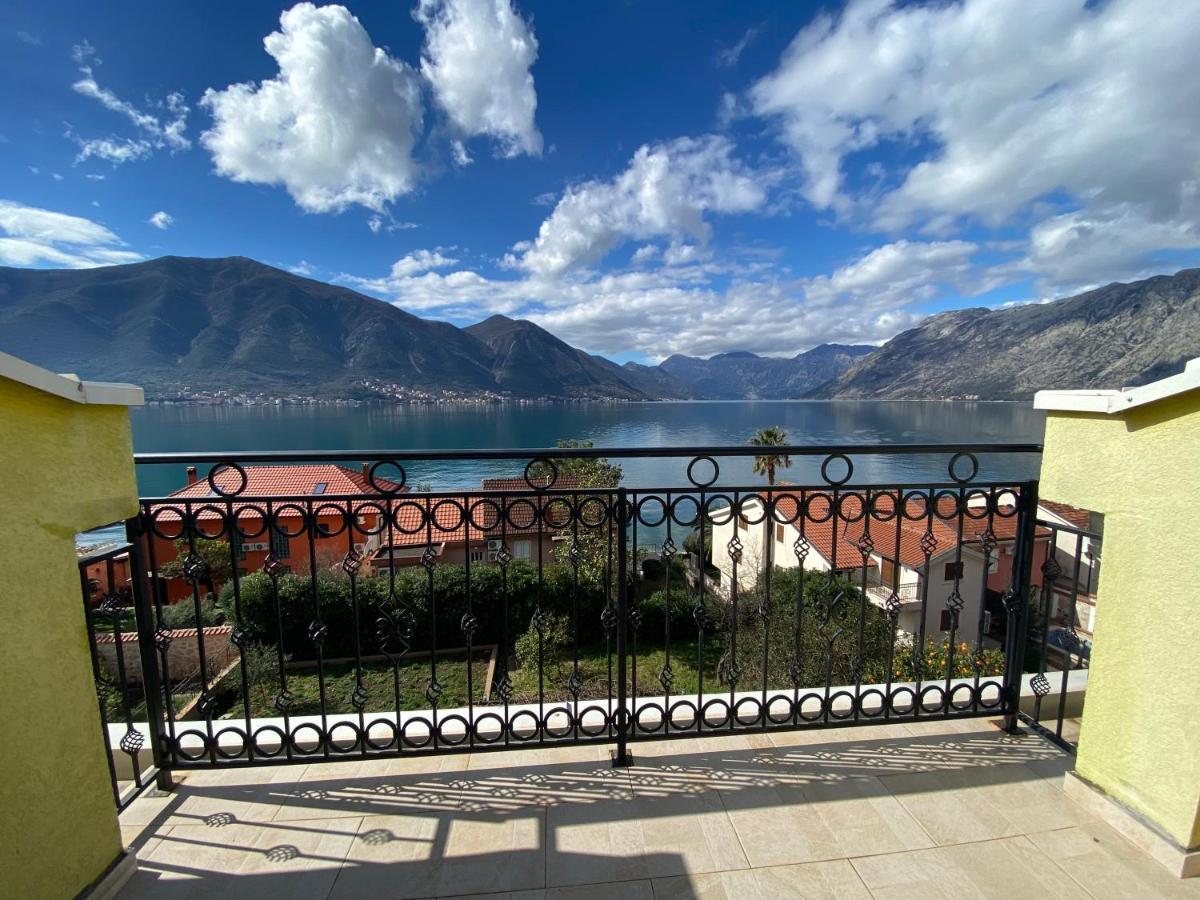 2Montenegro Mimoza Apartments Dobrota Kültér fotó