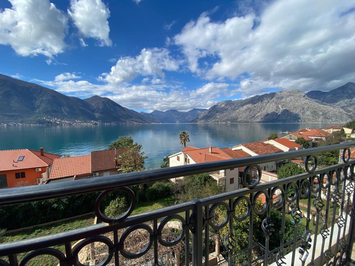 2Montenegro Mimoza Apartments Dobrota Kültér fotó