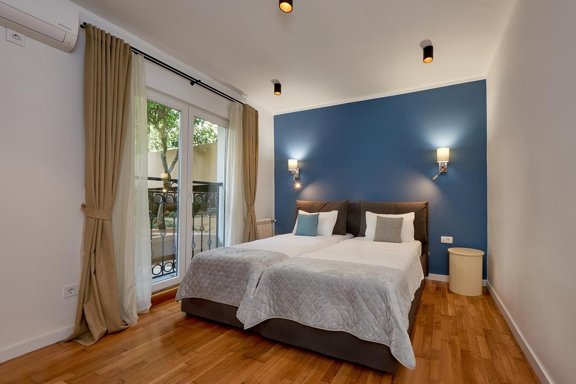 2Montenegro Mimoza Apartments Dobrota Kültér fotó