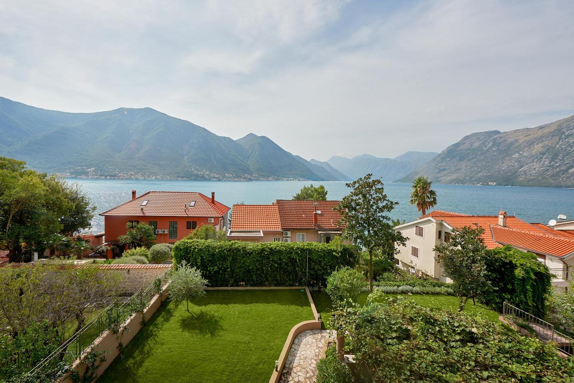 2Montenegro Mimoza Apartments Dobrota Kültér fotó